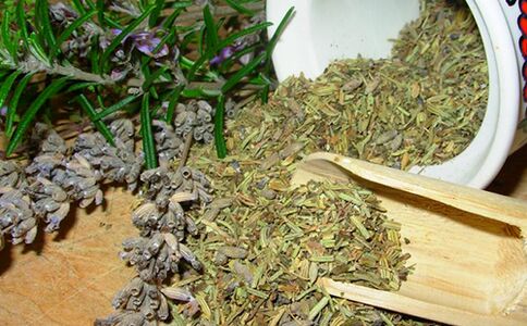 Wormwood for the quick treatment of prostatitis at home. 